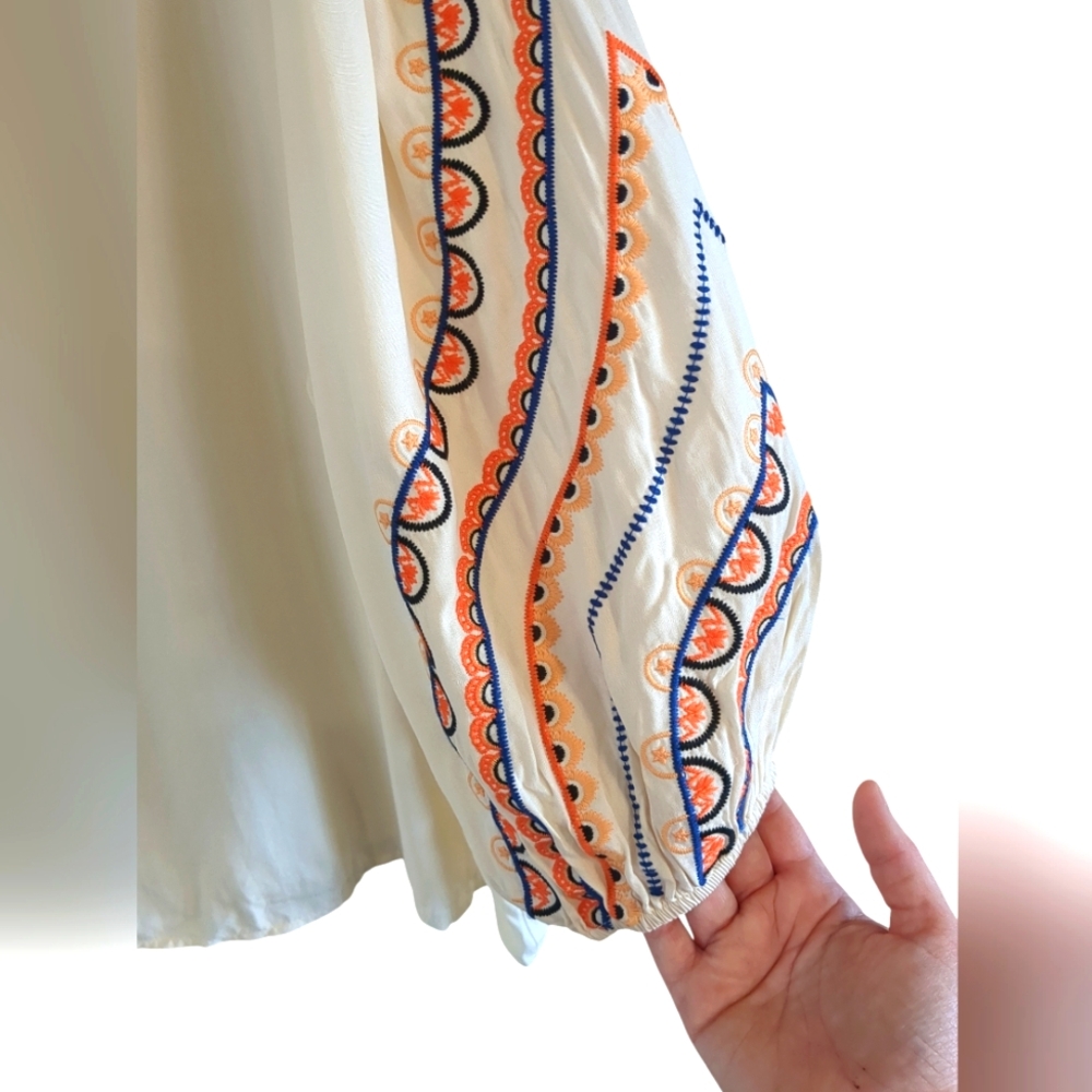 See And Be Seen NWT Women's Boutique Cream, Blue, and Orange Top - Picture 2 of 6